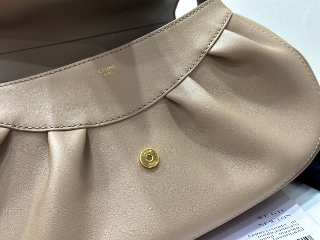 セリーヌ「Celine」Triomphe バゲットバッグ