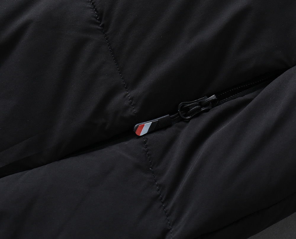 モンクレール「Moncler」Grenoble 2025秋冬ダウンジャケット