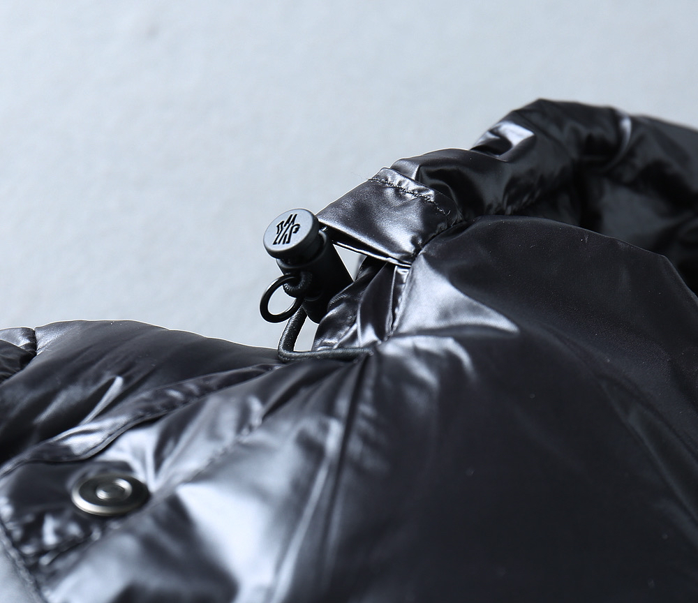 モンクレール「Moncler」Grenoble 2025秋冬ダウンジャケット