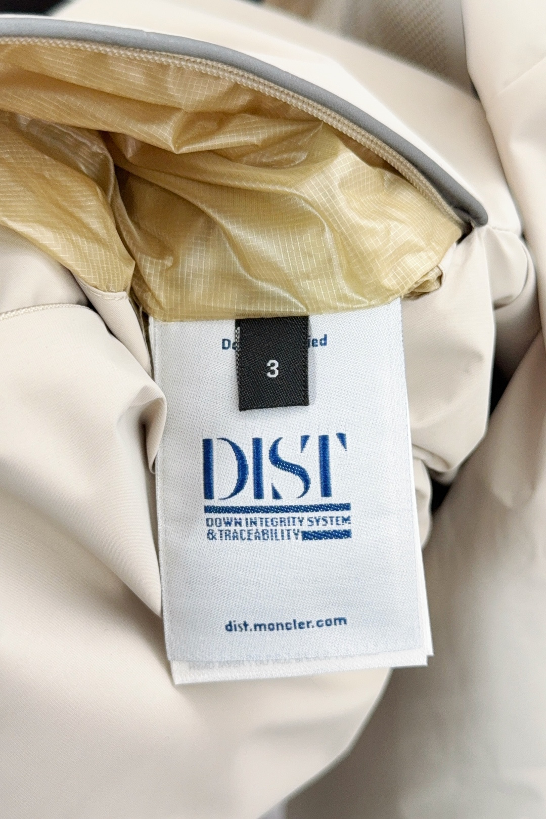 モンクレール「Moncler」Grenoble 2025 秋冬コレクション ダウンジャケット