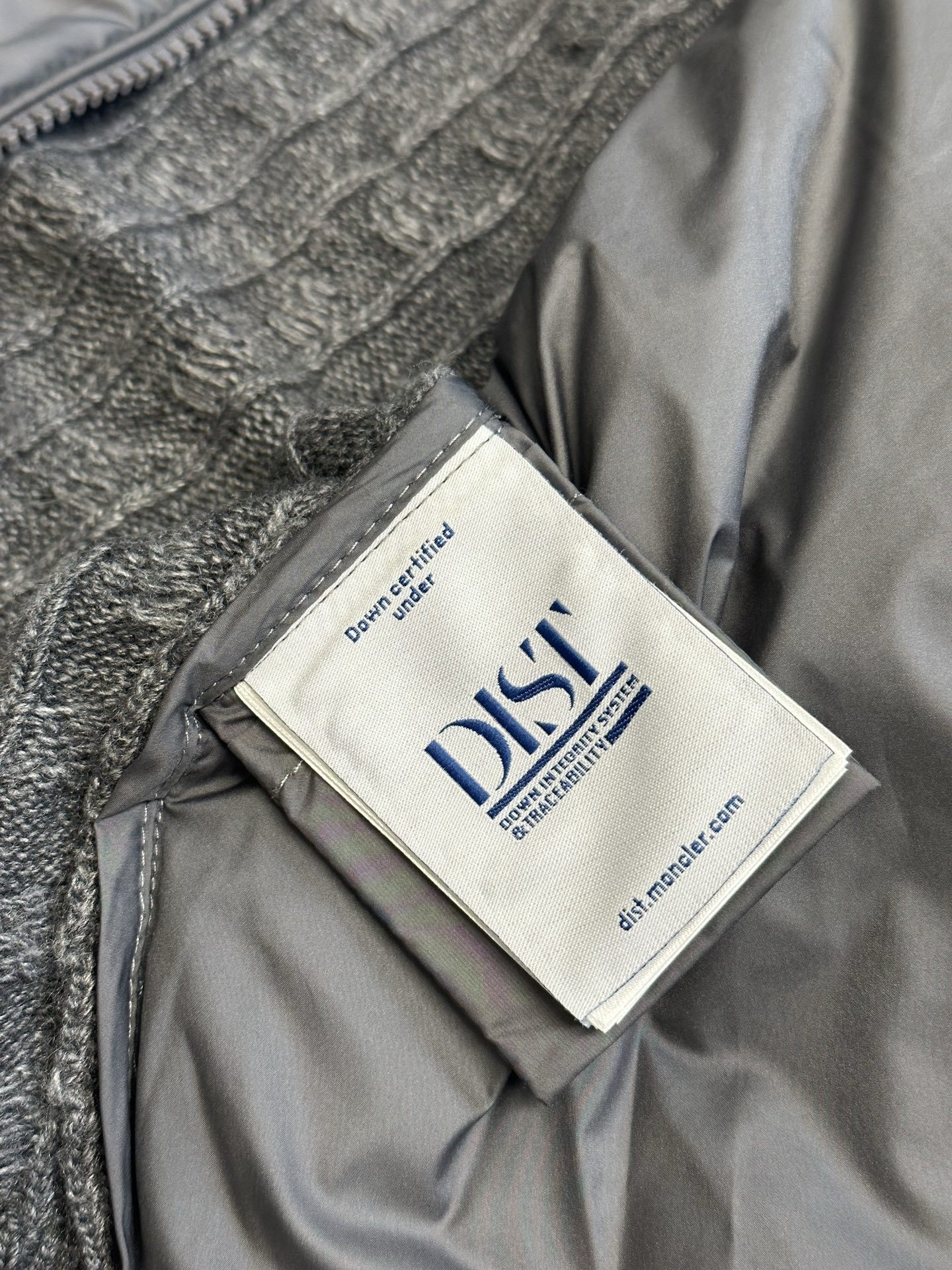 モンクレール「Moncler」rezesse ダウンジャケット