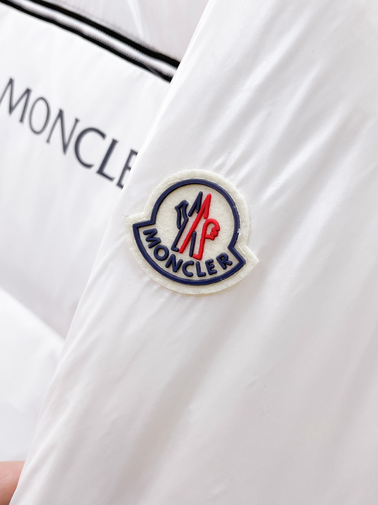 モンクレール「Moncler」2025秋冬新作 ダウンジャケット