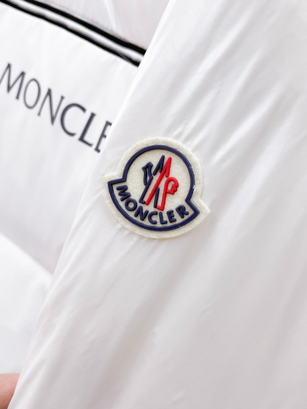 モンクレール「Moncler」2025秋冬新作 ダウンジャケット