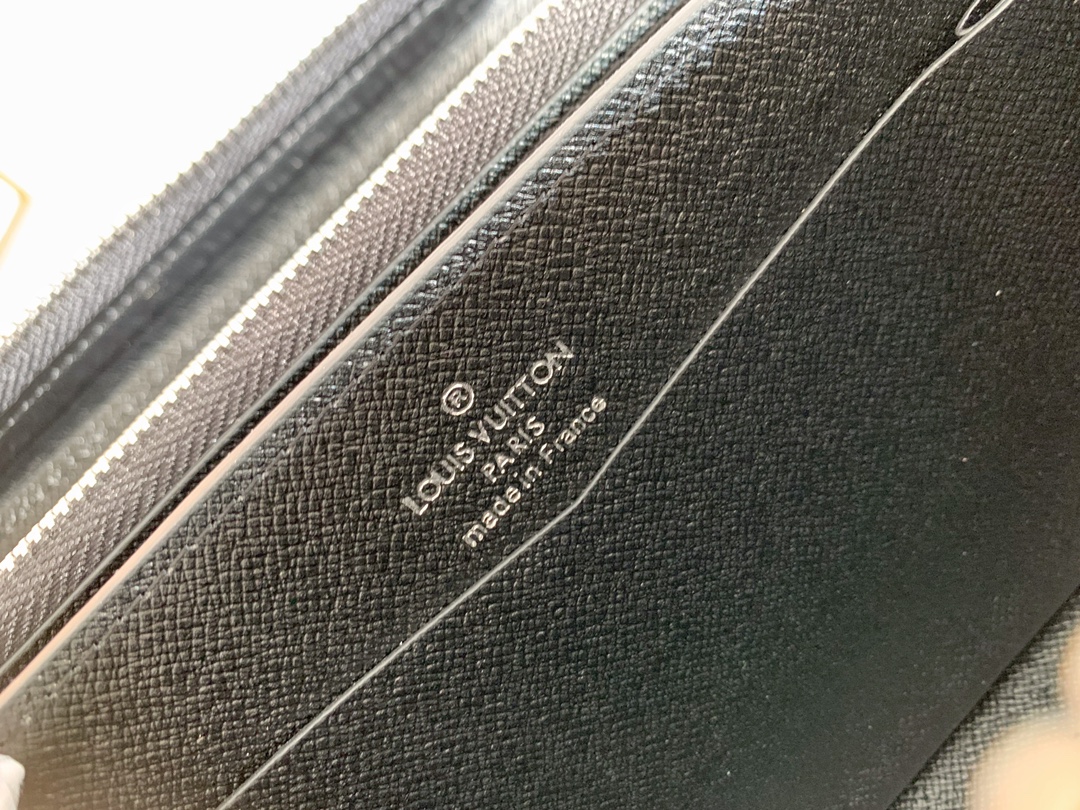 ルイ・ヴィトン「Louis Vuitton」ジッピー･ウォレット 