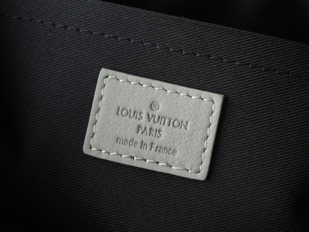 ルイ・ヴィトン「Louis Vuitton」スタイリッシュ メッセンジャーバッグ