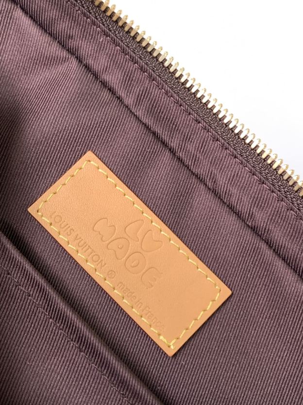 ルイ・ヴィトン「Louis Vuitton」新作 Trio メッセンジャーバッグ