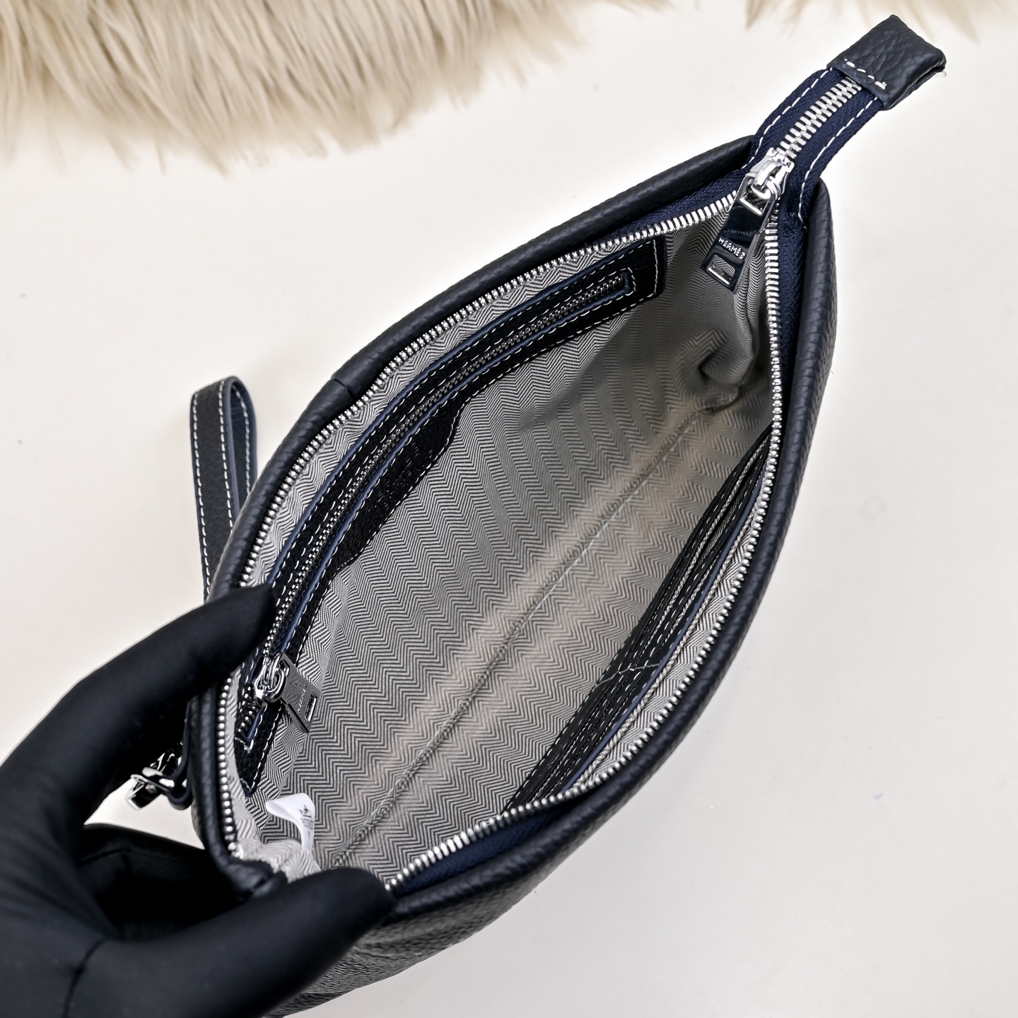 エルメス「Hermès」メンズ ジップ レザー クラッチバッグ