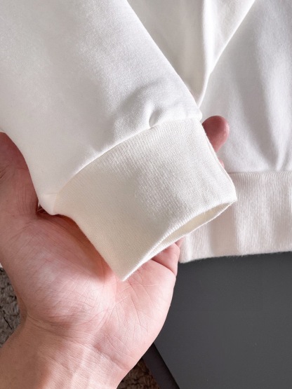 エルメス「Hermès」2026年春夏 ニット&パンツ セットアップ