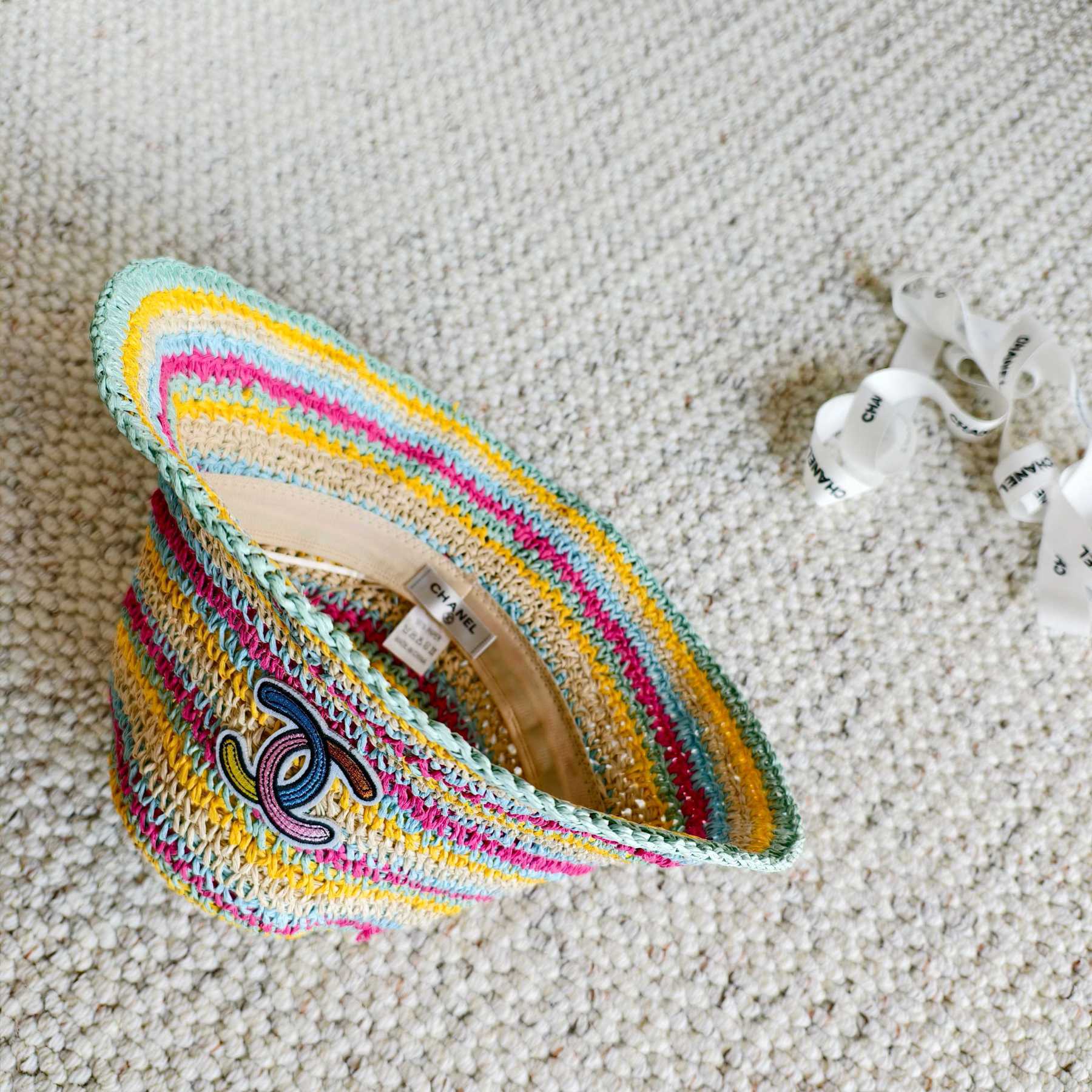 シャネル「Chanel」シャネル 2026春夏 ストローブーム・レインボーバケットハット