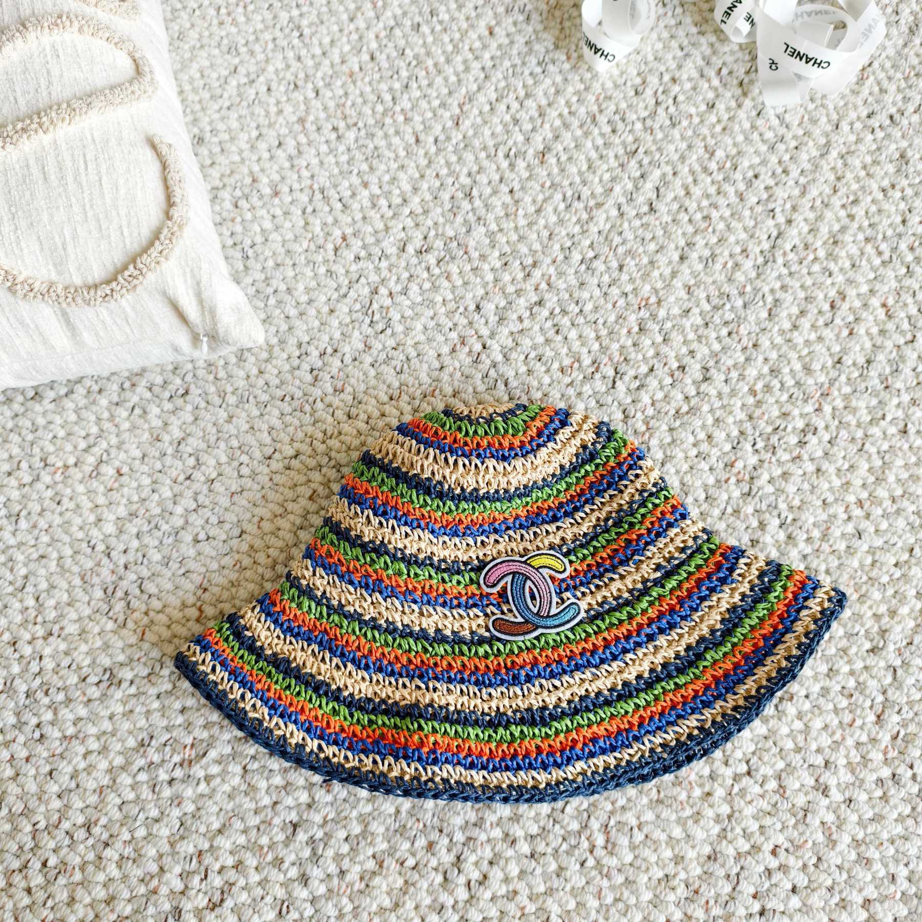 シャネル「Chanel」シャネル 2026春夏 ストローブーム・レインボーバケットハット