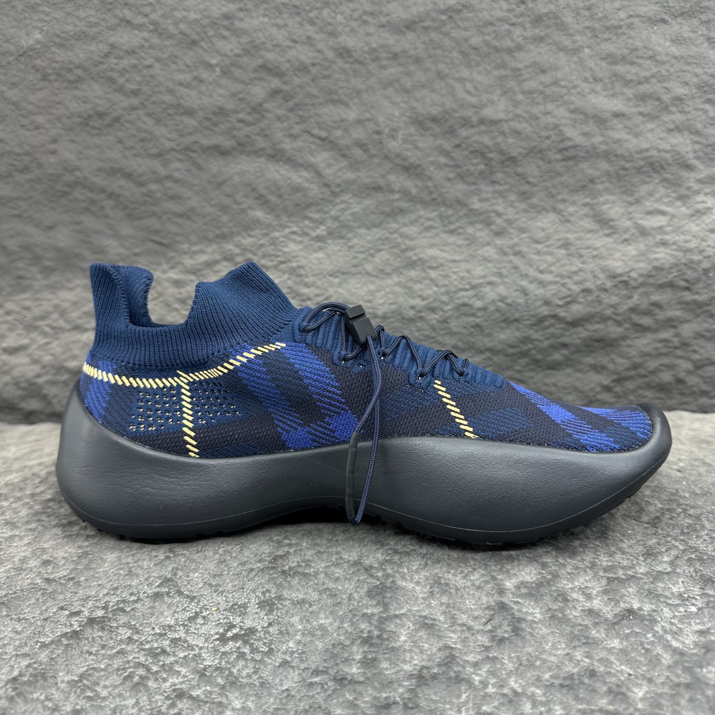 バーバリー「Burberry」バーバリー チェック テラス スニーカー / ユニセックススニーカー