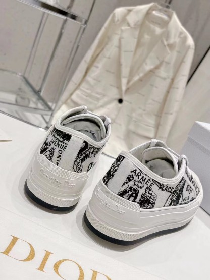 ディオール「Dior」ラディクット スニーカー
