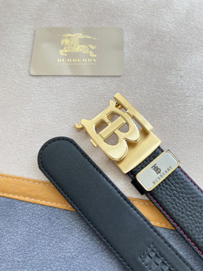 バーバリー「Burberry」オートロックTBベルト 2色