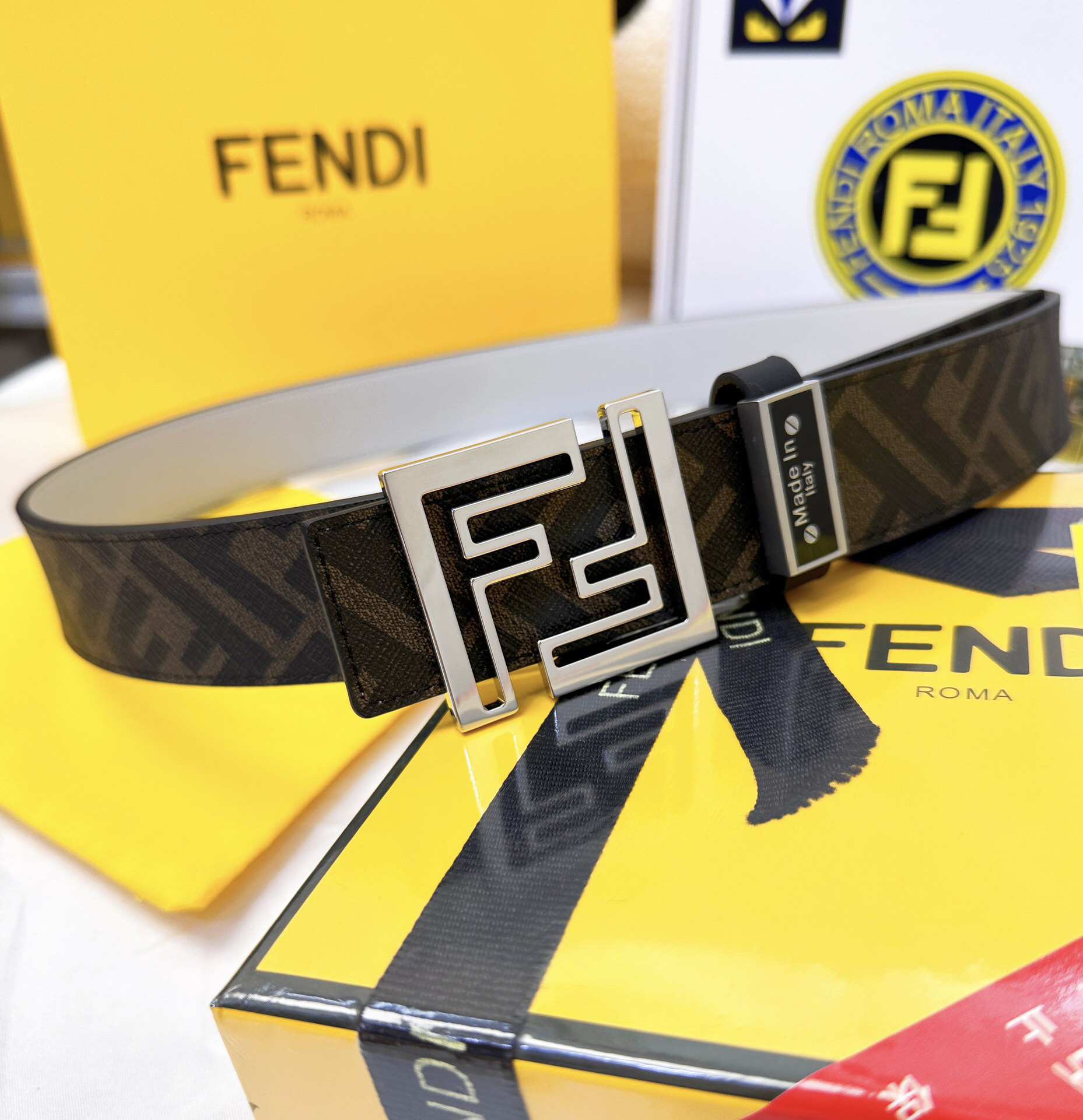 フェンディ「Fendi」FFベルト - リバーシブル フックベルト