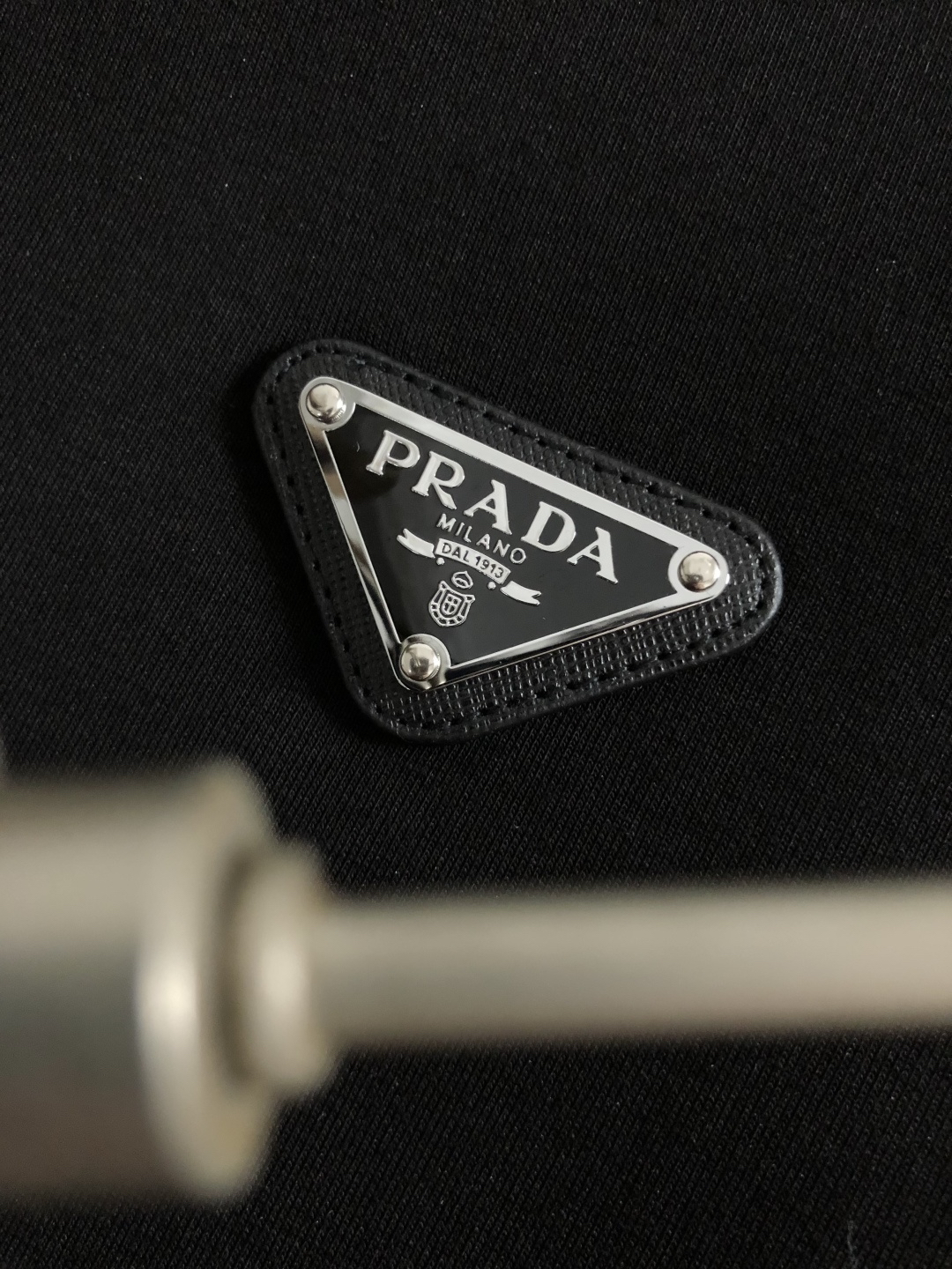 プラダ「Prada」プラダ リサイクルダブルジャージー ジップアップスウェットシャツ / プルオーバー