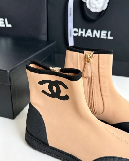 シャネル「Chanel」シャネル スニーカーブーツ / ショートブーツ
