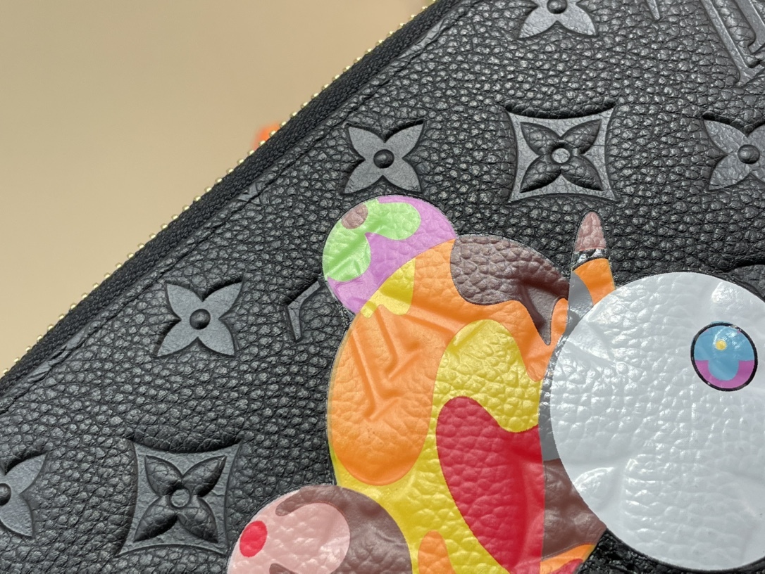 ルイ・ヴィトン「Louis Vuitton」LV × TM ジッピー･ウォレット