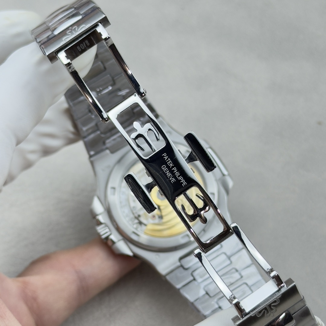 Patek Philippe ノーチラス 5711 スタイル ウルトラスリム アップグレード版 / カスタムウォッチ