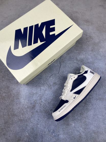 ナイキ「Nike」NIKEク ロー カジュアルスニーカー