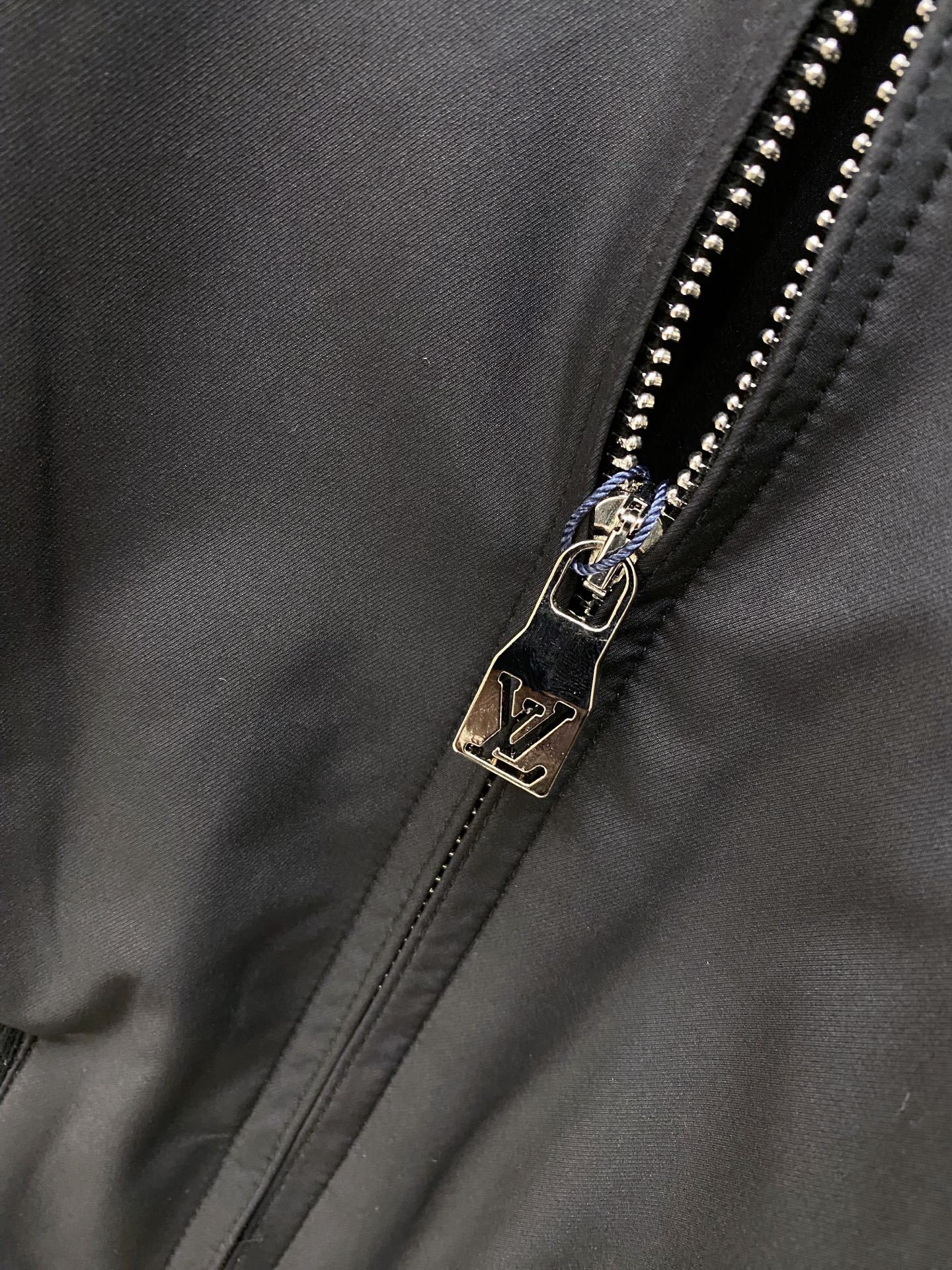 ルイ・ヴィトン「Louis Vuitton」ルイ・ヴィトン ダミエ ベルベット スタンドカラー ジャケット / アウター