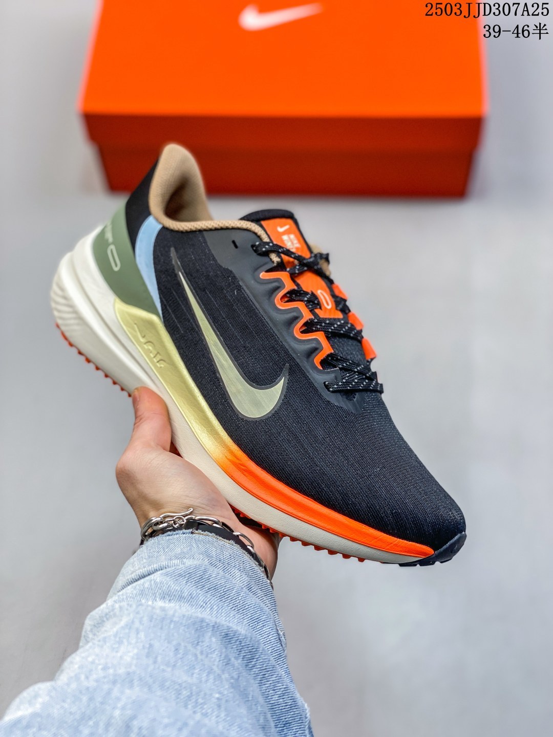 ナイキ「Nike」ク ロー カジュアルスニーカー