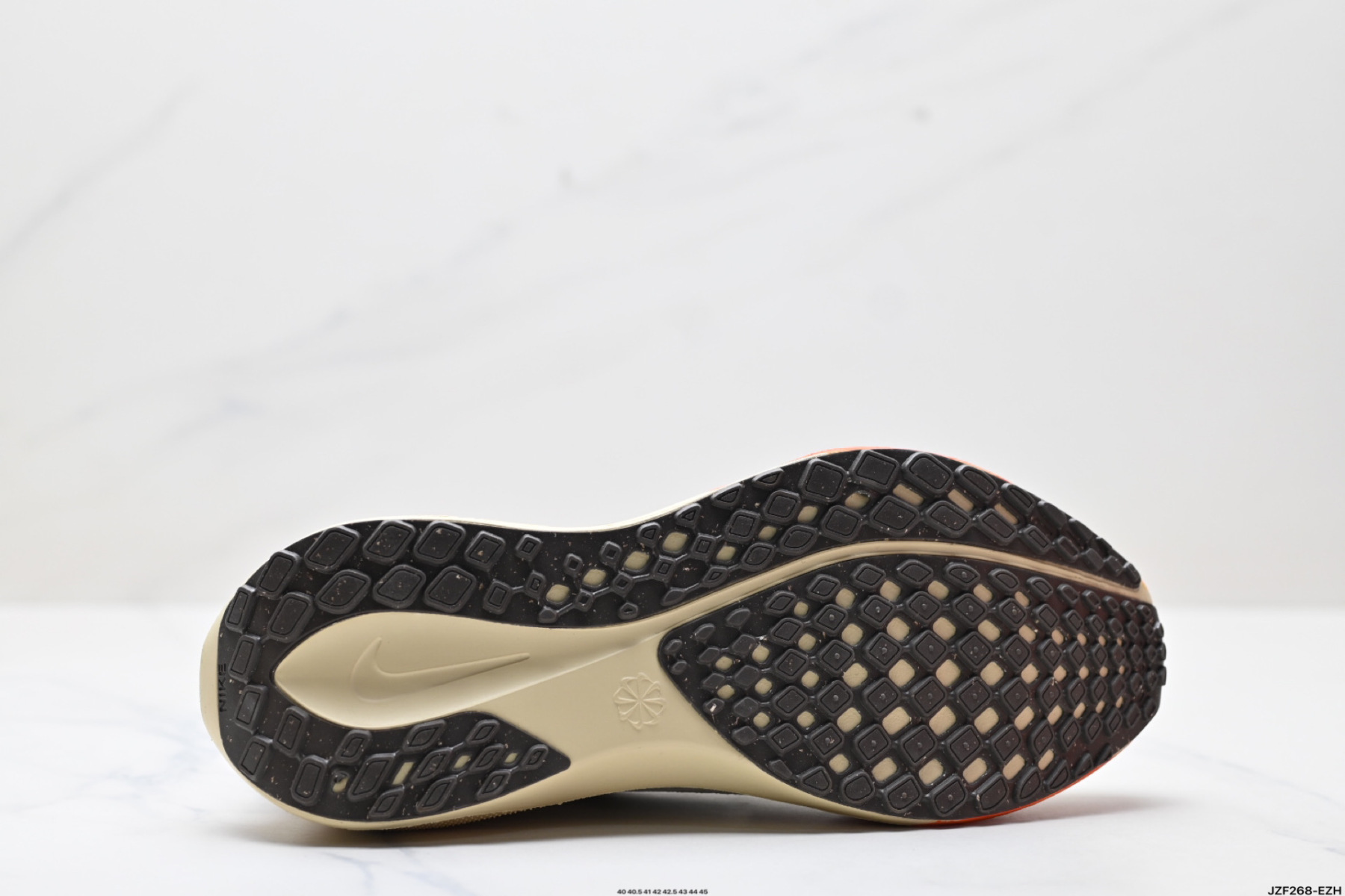 ナイキ「Nike」ク ロー カジュアルスニーカー