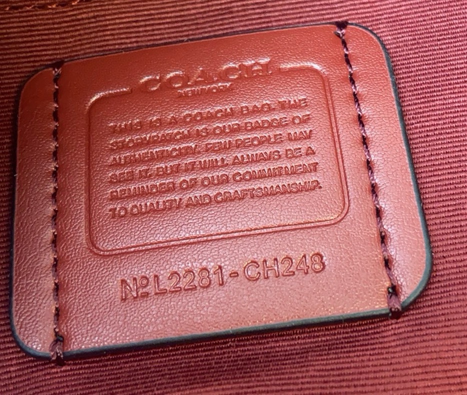 コーチ「Coach」Logan レザー バケットバッグ