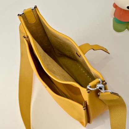 エルメス「Hermès」エブリン III 20 バッグ 15色「EVELYNE III 20 BAG」