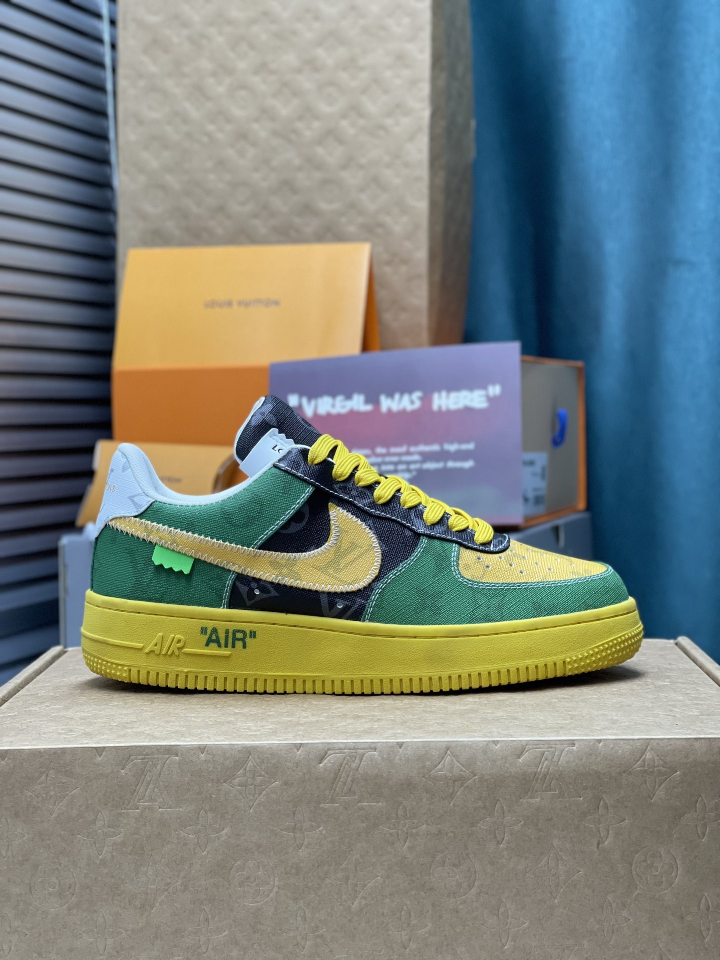 「ルイ・ヴィトン」Nike Air Force 1 Low 限定スニーカー