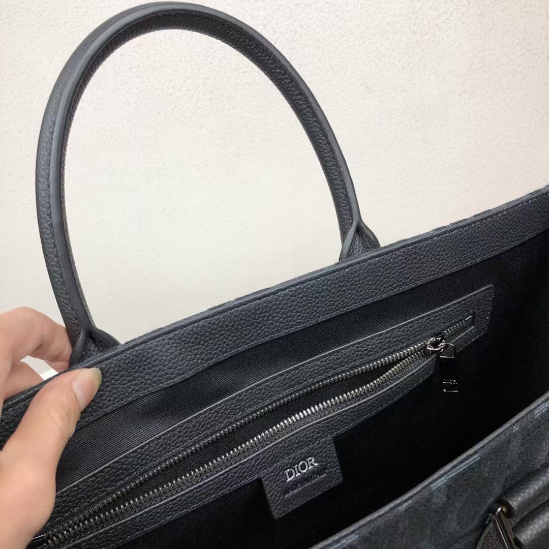 ディオール「Dior」Bobby East-West ハンドバッグ