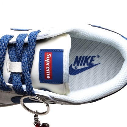 「コラボモデル」Supreme x Nike SB Dunk Low 【スニーカー】