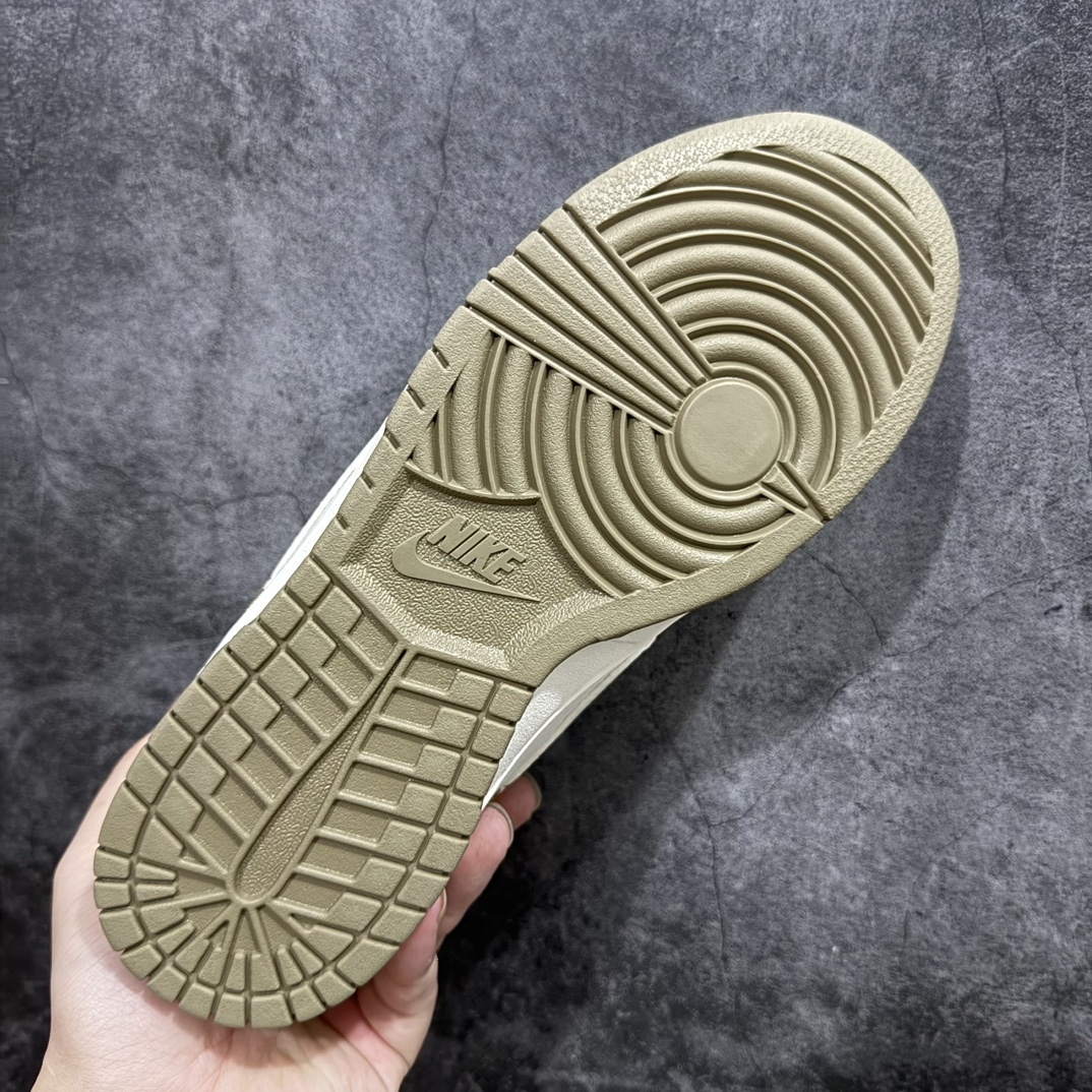 「コラボモデル」Gucci x Nike  SB Dunk Low デコンストラクション ドローストリングスニーカー
