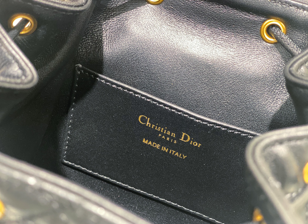 ディオール「Dior」ディオールキャロ バックパック 2025クルーズ プレタポルテコレクション