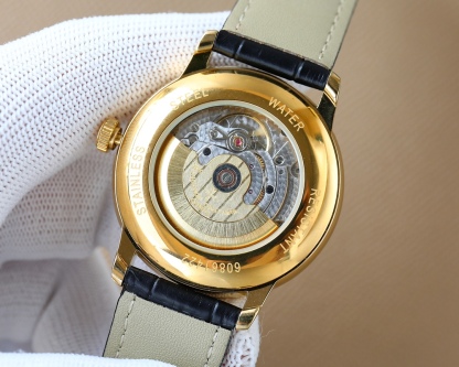 ヴァシュロン・コンスタンタン［Vacheron Constantin］トラディショネル メンズウォッチ40MM