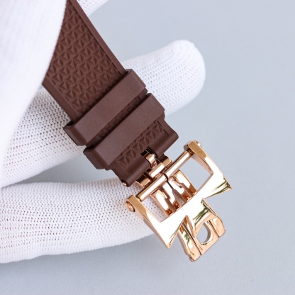 ヴァシュロン・コンスタンタン［Vacheron Constantin］OVERSEAS デュアルタイム Reverse jumpカレンダー 腕時計 41MM