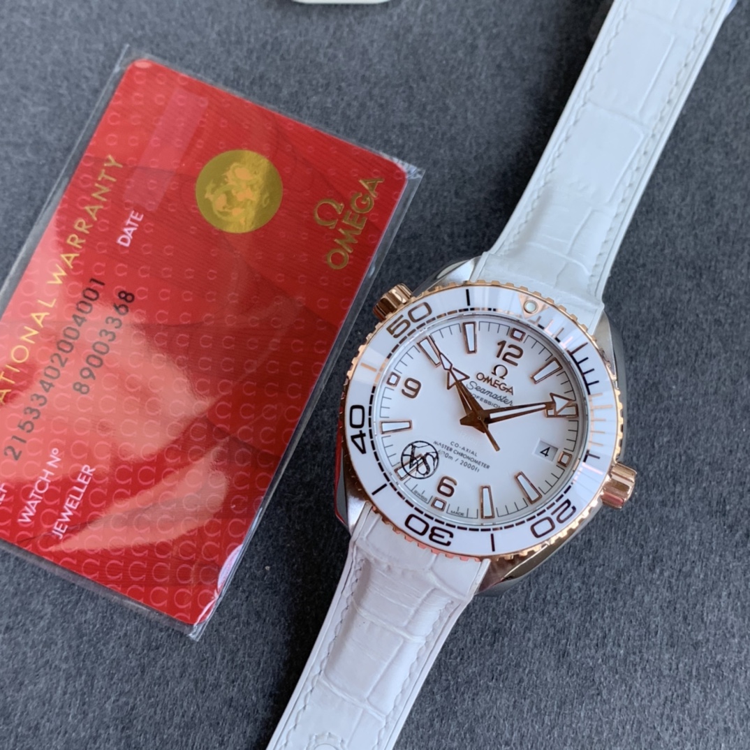 オメガ「Omega」Seamaste﻿r Planet Ocean 600﻿M マスター クロノメーター 39.5MM スチール＆ラバーストラップ メンズ腕時計