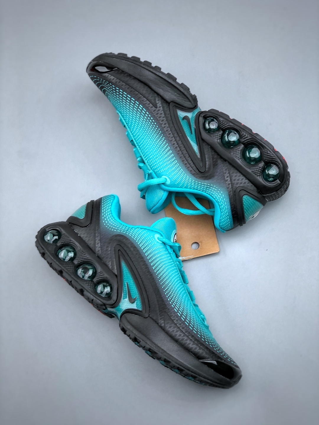 ナイキ「Nike」Air Max DN8 フルレングス エアクッション ランニングシューズ