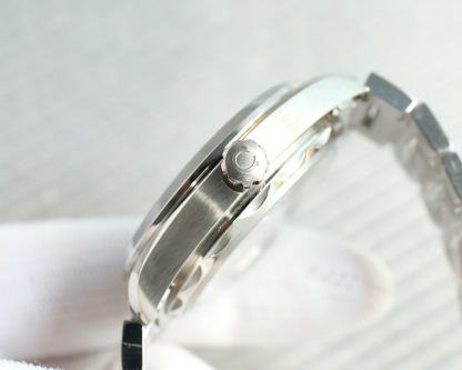 オメガ［Omega］シーマスター ダイバーズ メンズ ウォッチ40MM