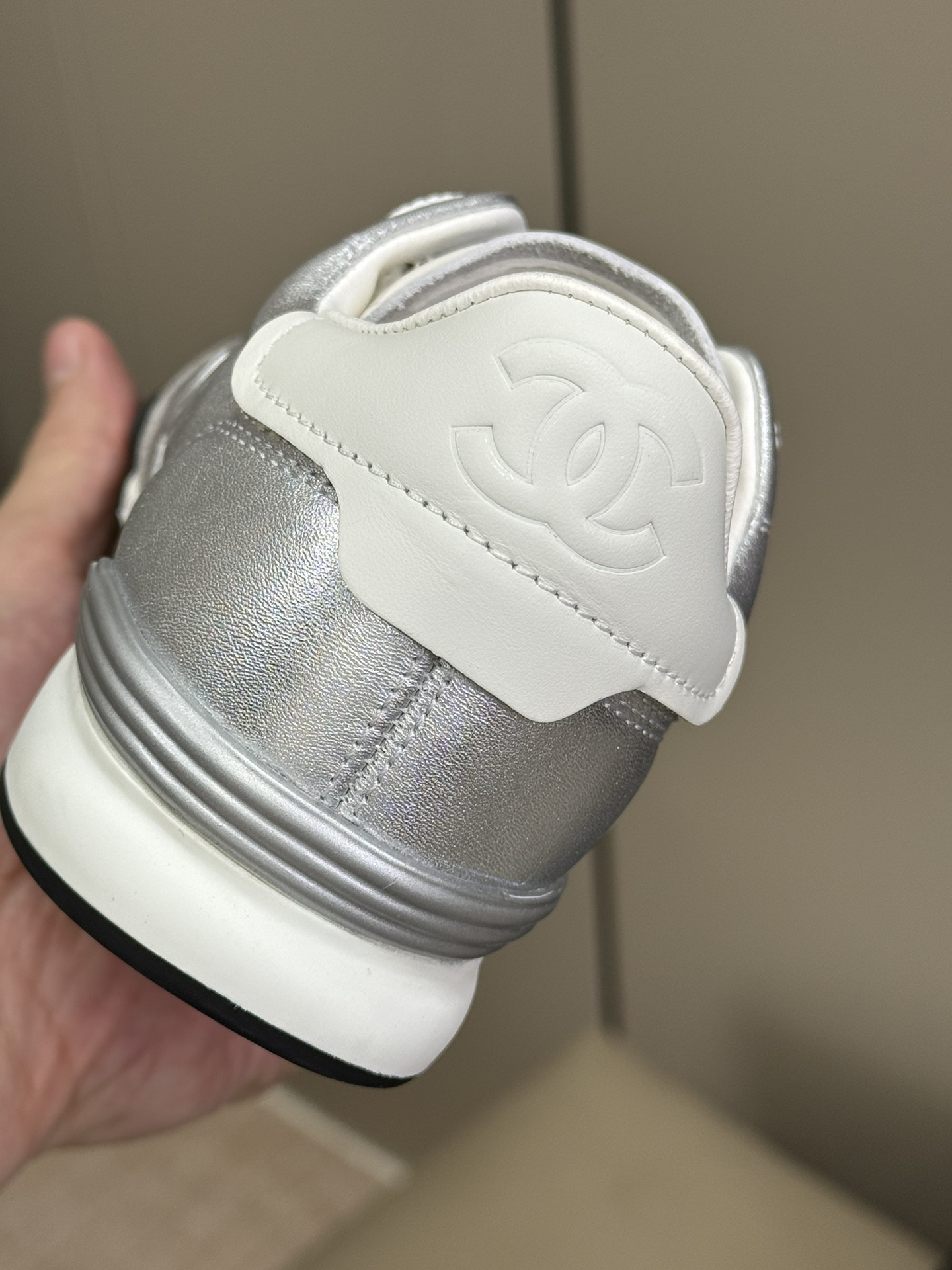 シャネル「Chanel」24B サードジェネレーション スニーカー