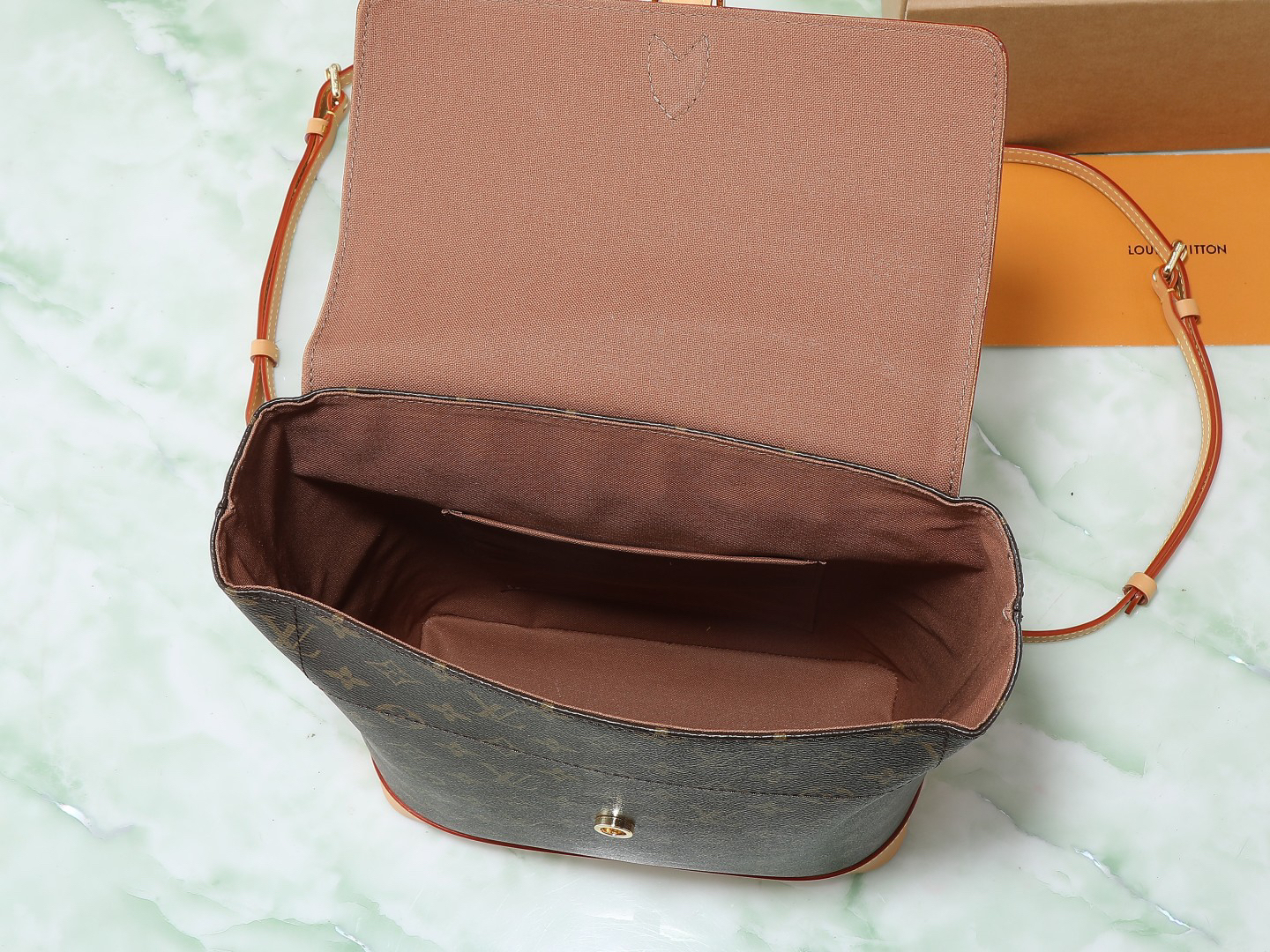 ルイ・ヴィトン「Louis Vuitton」モノグラム レザー バックパック SOHO リュックサック