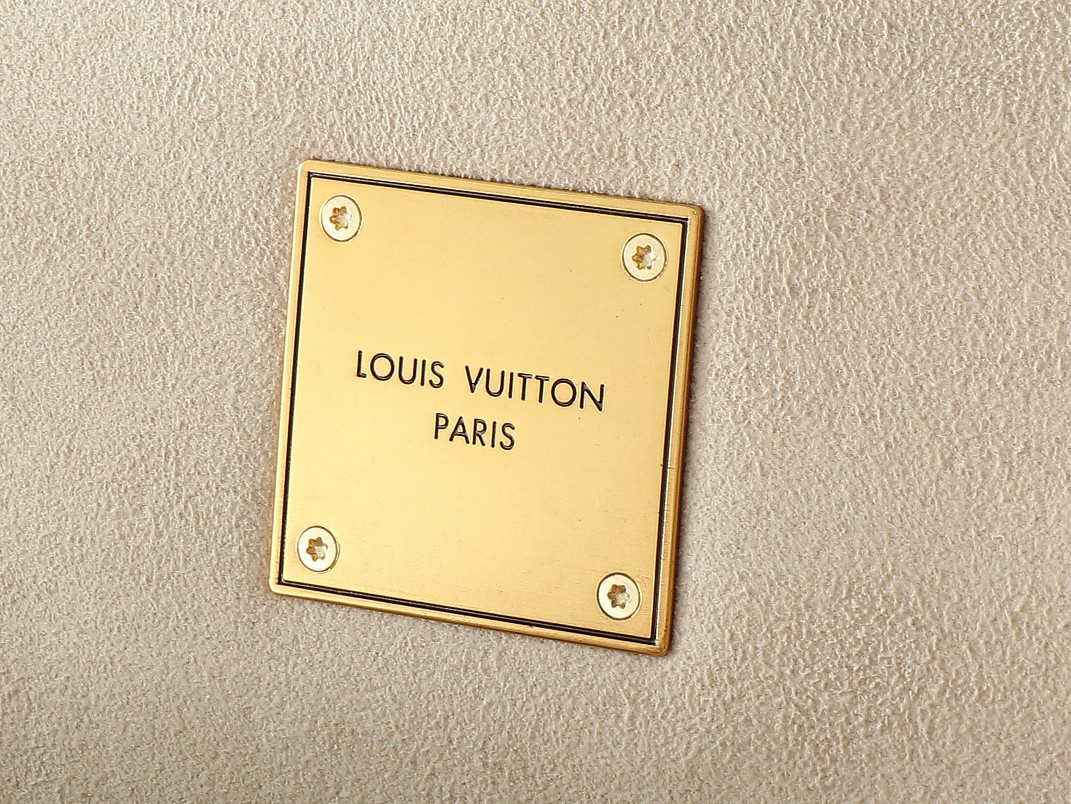 ルイ・ヴィトン「Louis Vuitton」Low Key Cabas ハンドバッグ