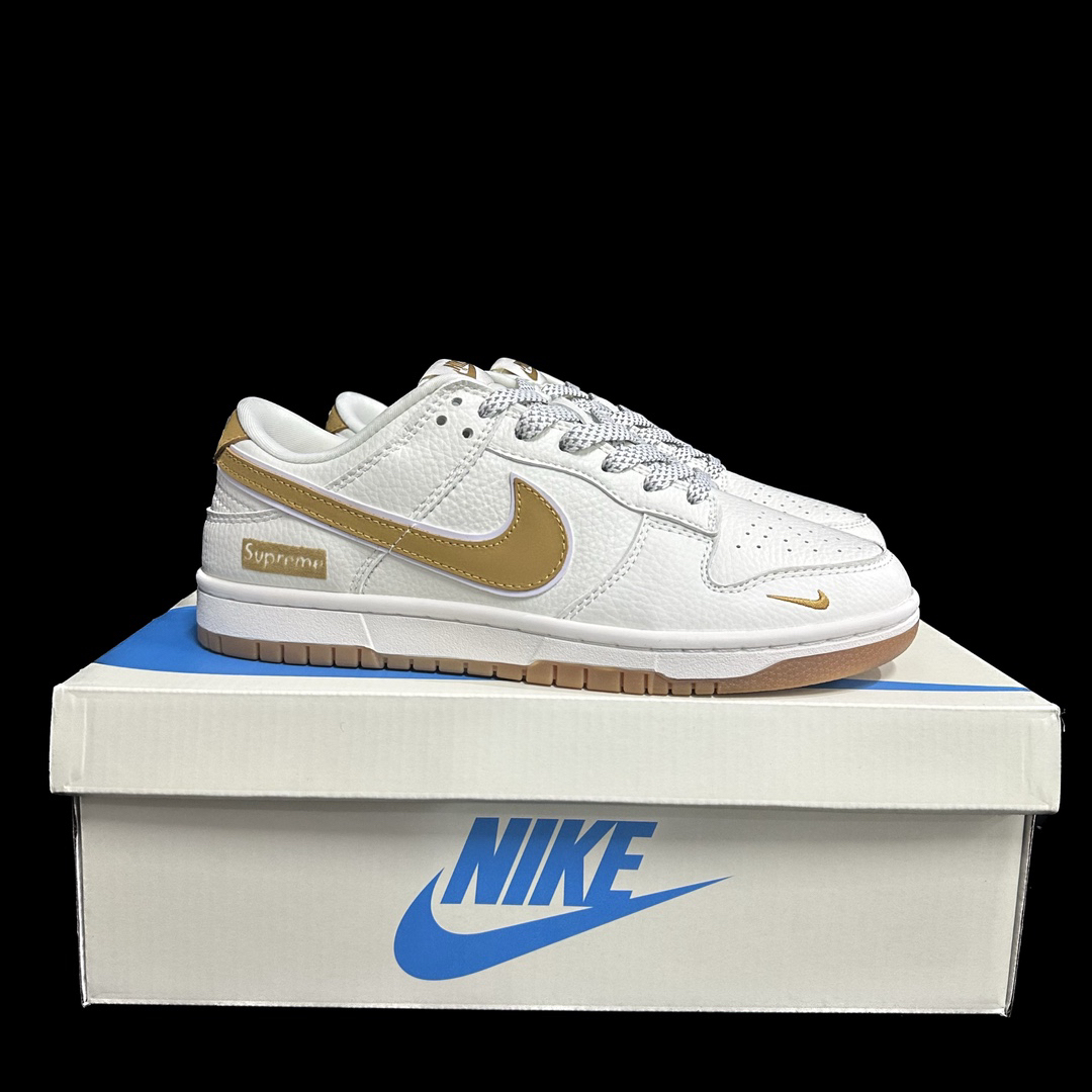 「コラボモデル」Supreme x Nike SB Dunk Low スニーカー