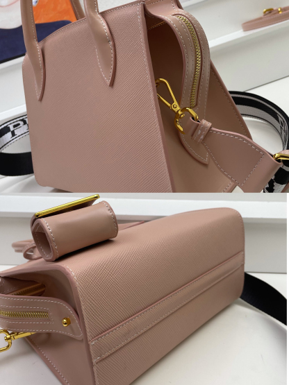 プラダ「Prada」 デュアルショルダー ジップトップバッグ