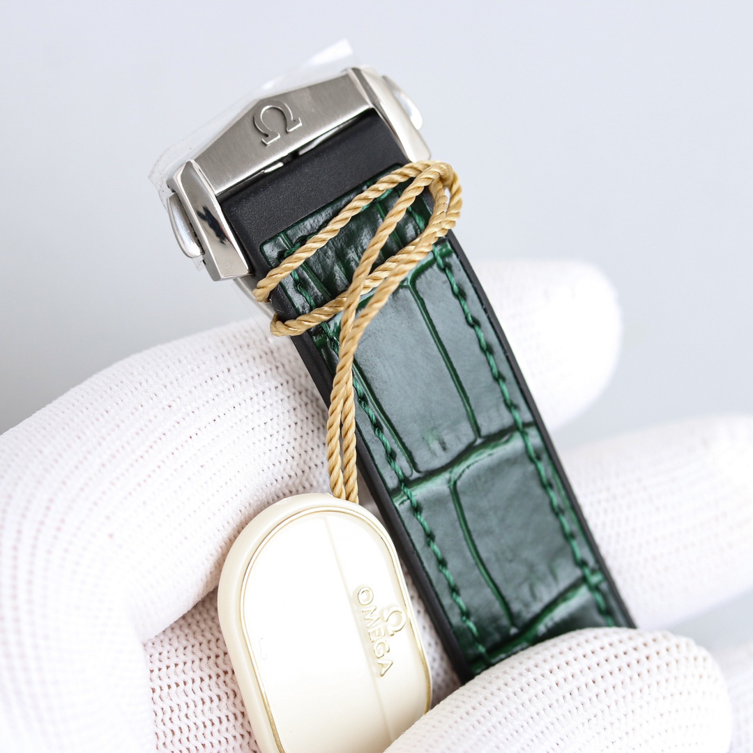 オメガ「Omega」Constellatio﻿n 41MM セラミックベゼル＆レザーストラップ メンズ腕時計 「4色」