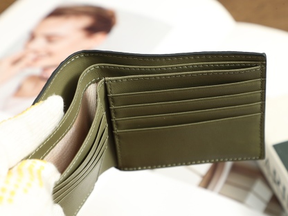 ロエベ「LOEWE」スーツ用スリムウォレット 5色