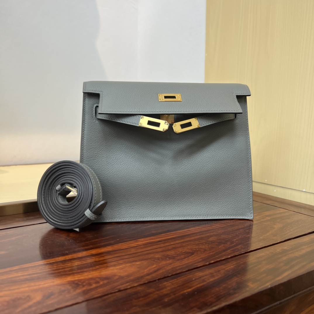 エルメス「Hermès」ケリーダンス 22 0L エヴァーカーレザー ショルダーバッグ
