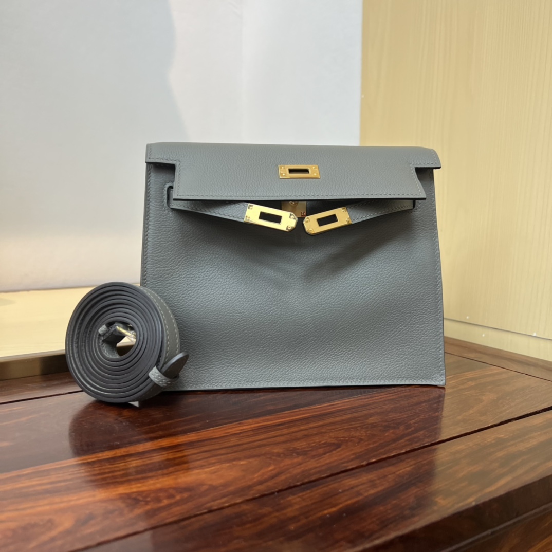 エルメス「Hermès」ケリーダンス 22 0L エヴァーカーレザー ショルダーバッグ