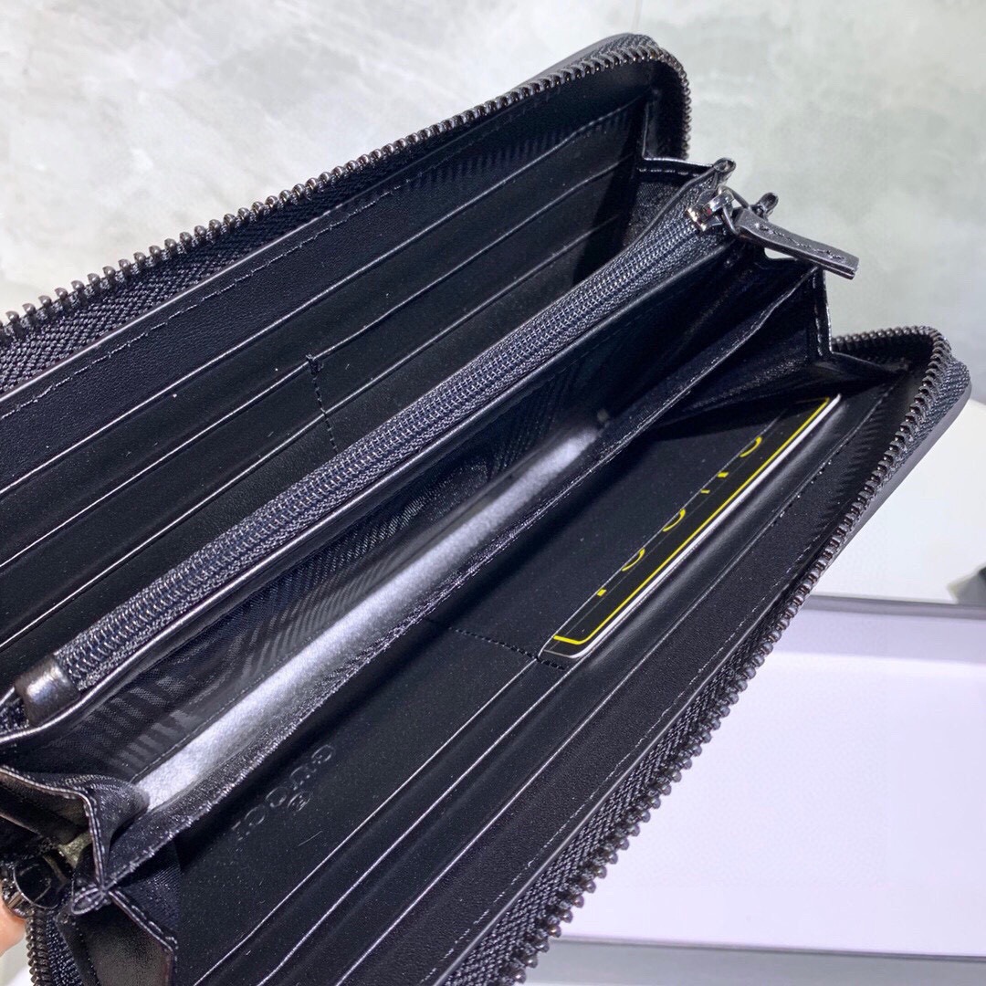 グッチ「Gucci」シグネチャー レザー ウェブ ジップアラウンドウォレット