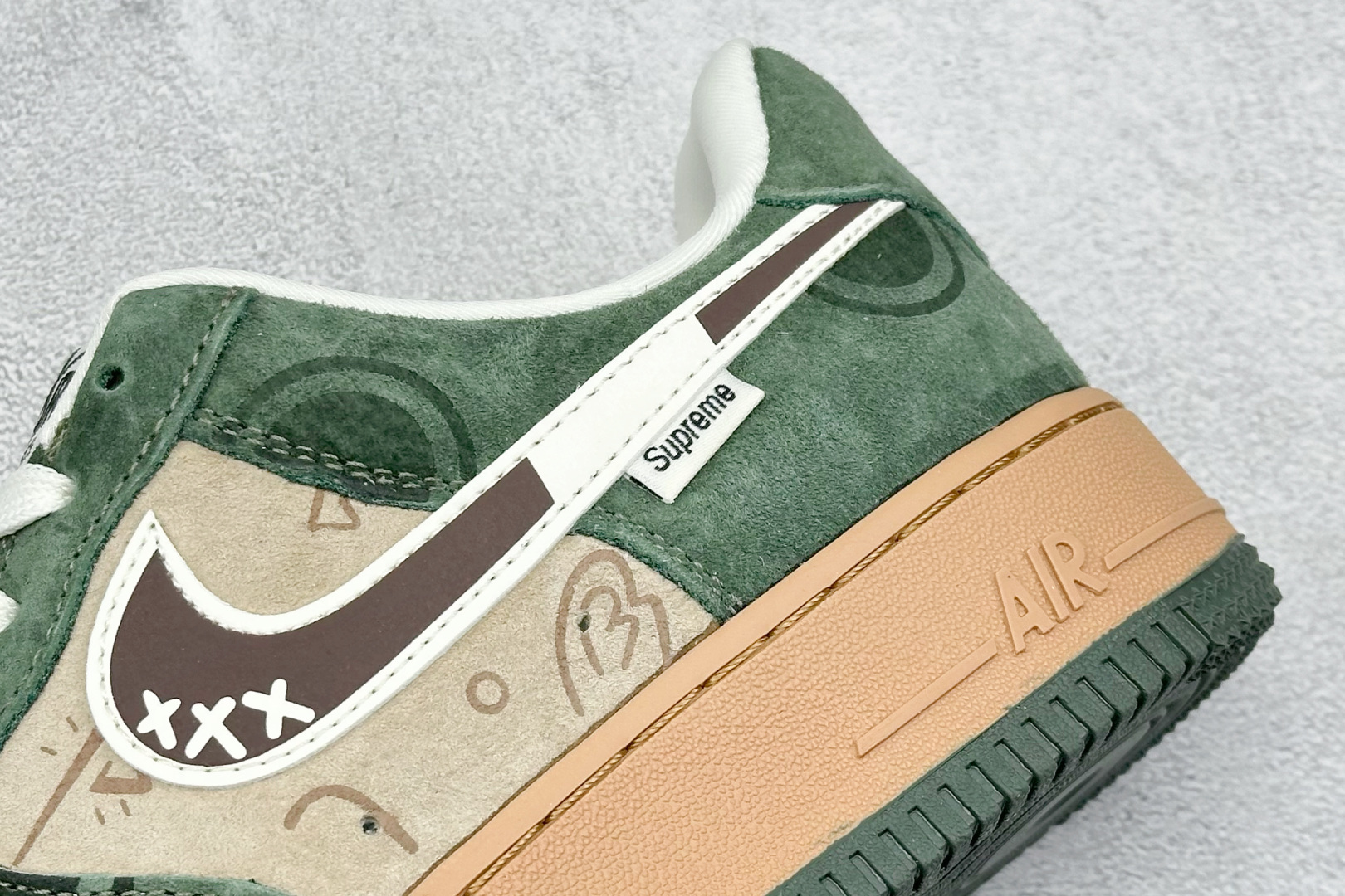 「コラボモデル」Supreme × Nike Air Force 1 Low スニーカー