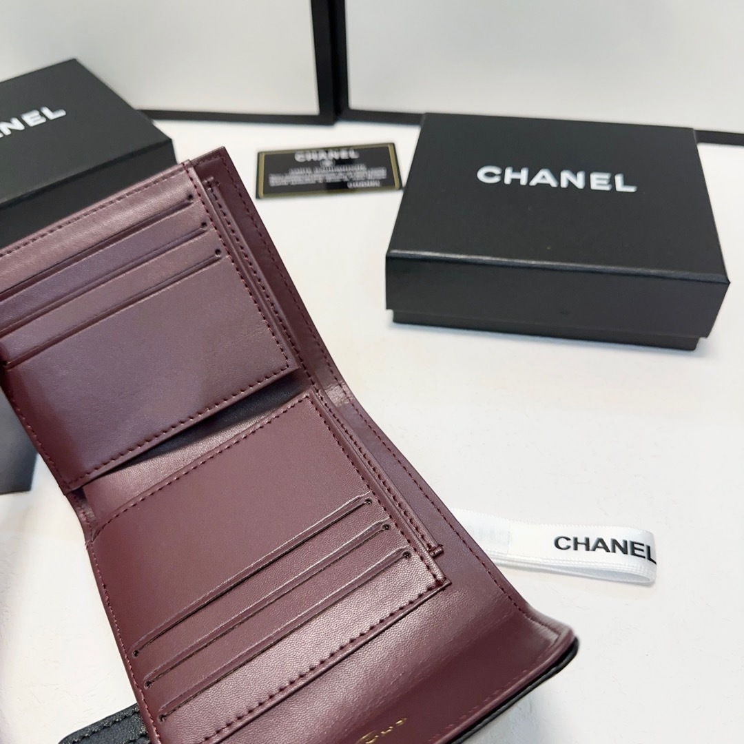 シャネル「Chanel」 ラムスキン フラップ ウォレット 財布